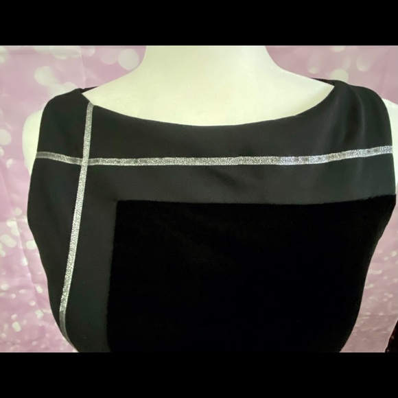 Laundry Shelli Segal velvet T panel dress - Picture 11 of 16